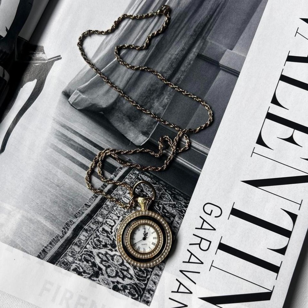 GOLDā PEARL WATCH PENDANT NECKLACE - Picture 3 of 4